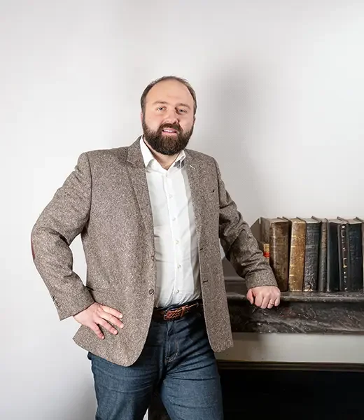 Portrait de Maître Aurélien Laurent, avocat à Brive-la-Gaillarde, au cabinet