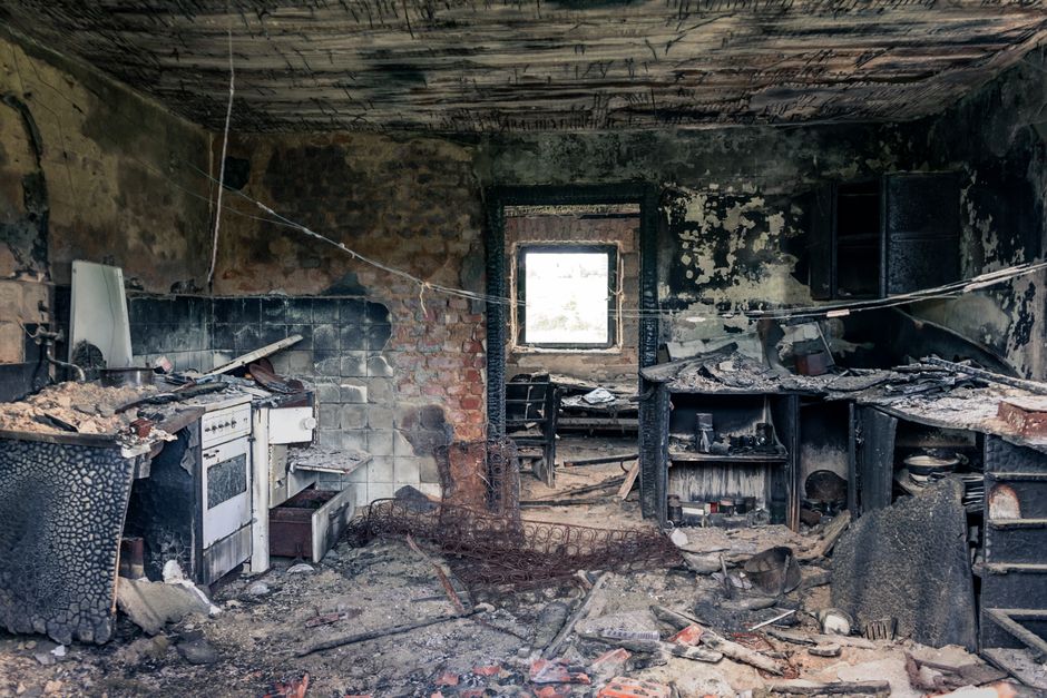 Pièce d'habitation endommagée par un sinistre causé par un tiers